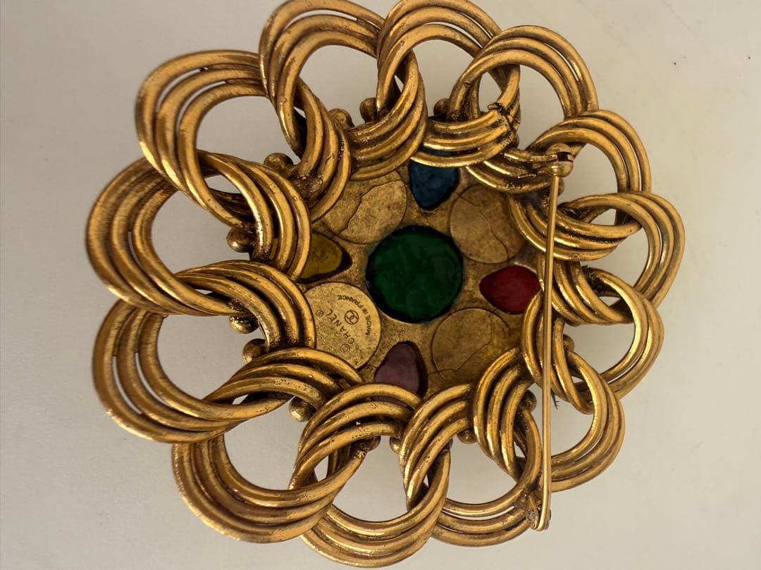 CHANEL ヴィンテージ ブローチ マルチカラーストーン ゴールド
