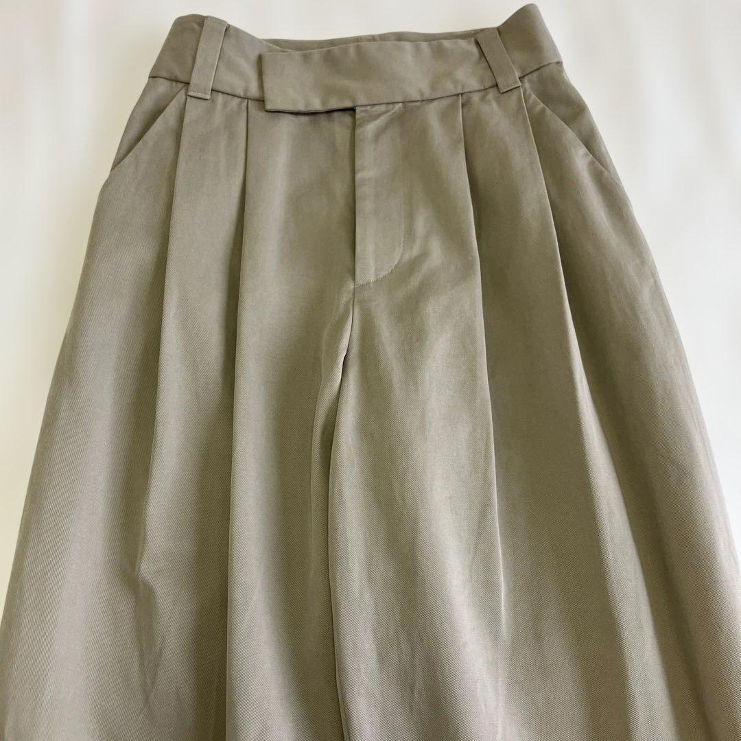 未使用品MARGARET HOWELL グレーベージュパンツサイズII