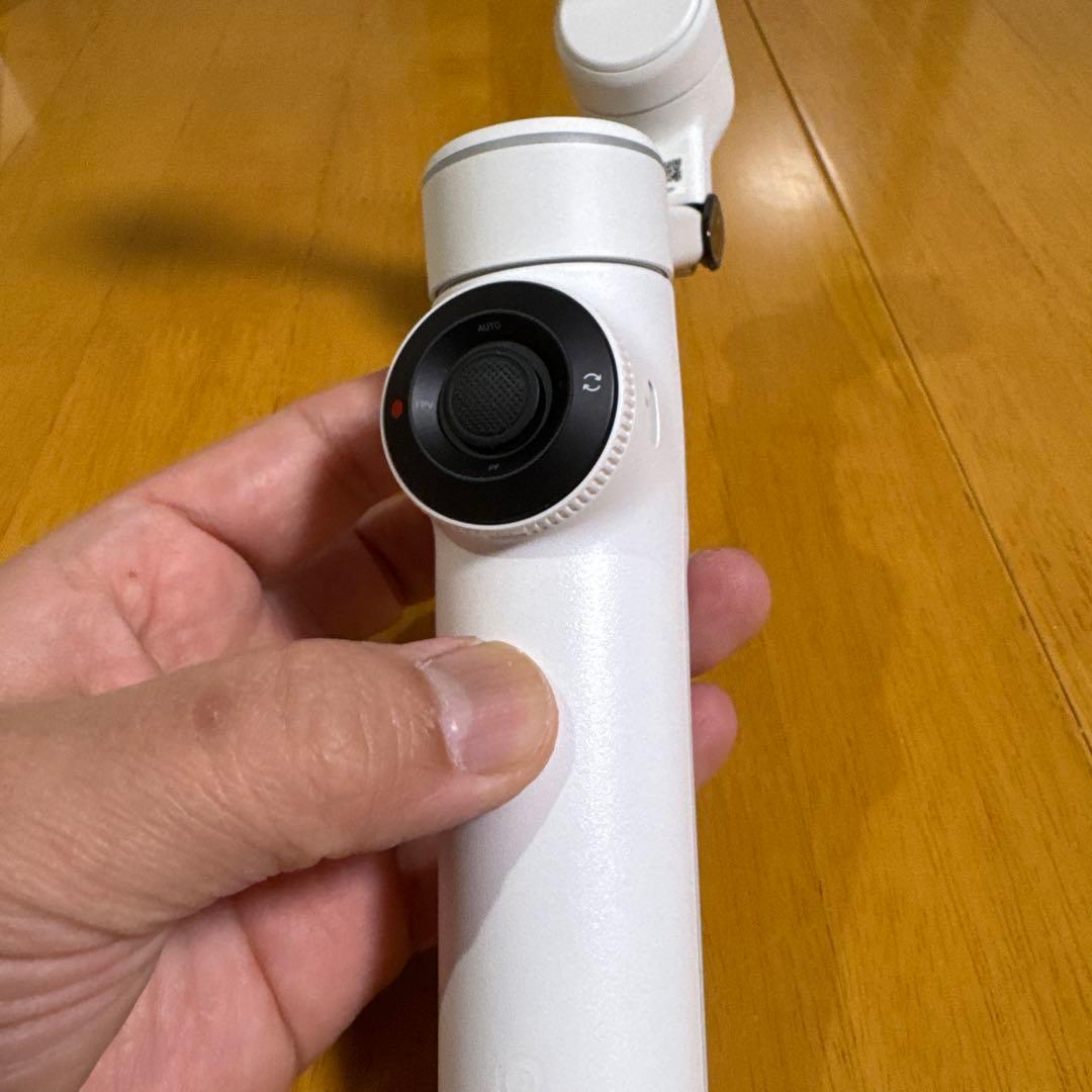 極美品！Insta360 Flow 2 Pro クリエイターキット白　ジンバル