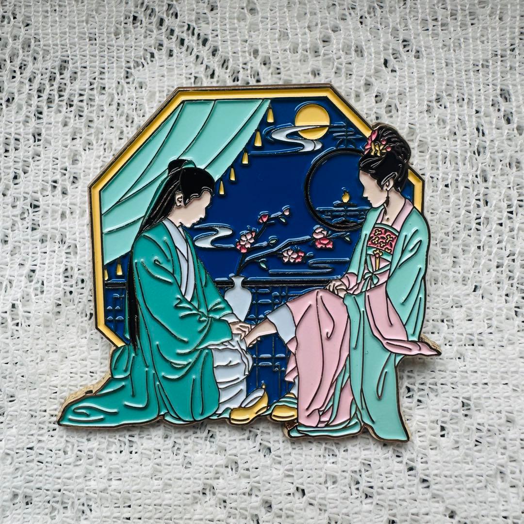 琉璃~めぐり逢う2人、封じられた愛~十生十世 メタルピンバッジ　シホウ　センキ