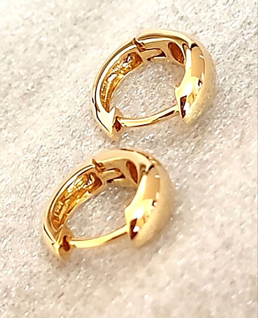 Carat(キャラット) K18 中折れ式フープピアス(10㎜スピンドル)