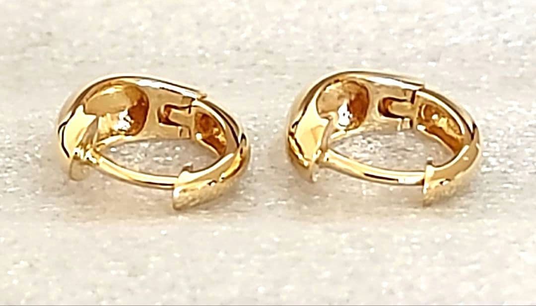 Carat(キャラット) K18 中折れ式フープピアス(10㎜スピンドル)