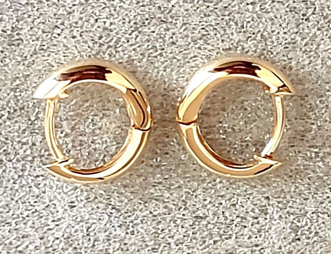 Carat(キャラット) K18 中折れ式フープピアス(10㎜スピンドル)