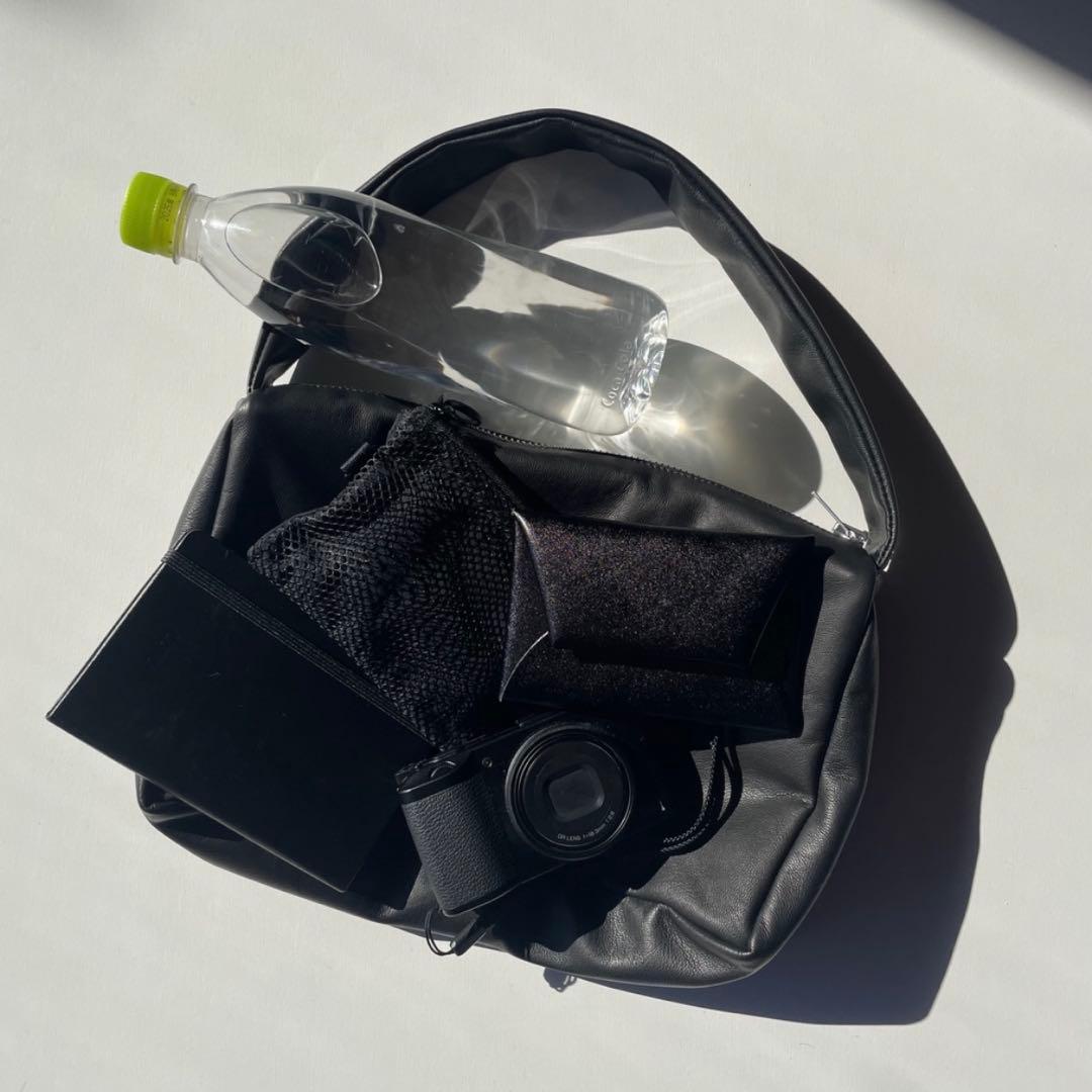 KEESE レザーハンドバッグ トートバッグ Mサイズ レディース ブラック 黒