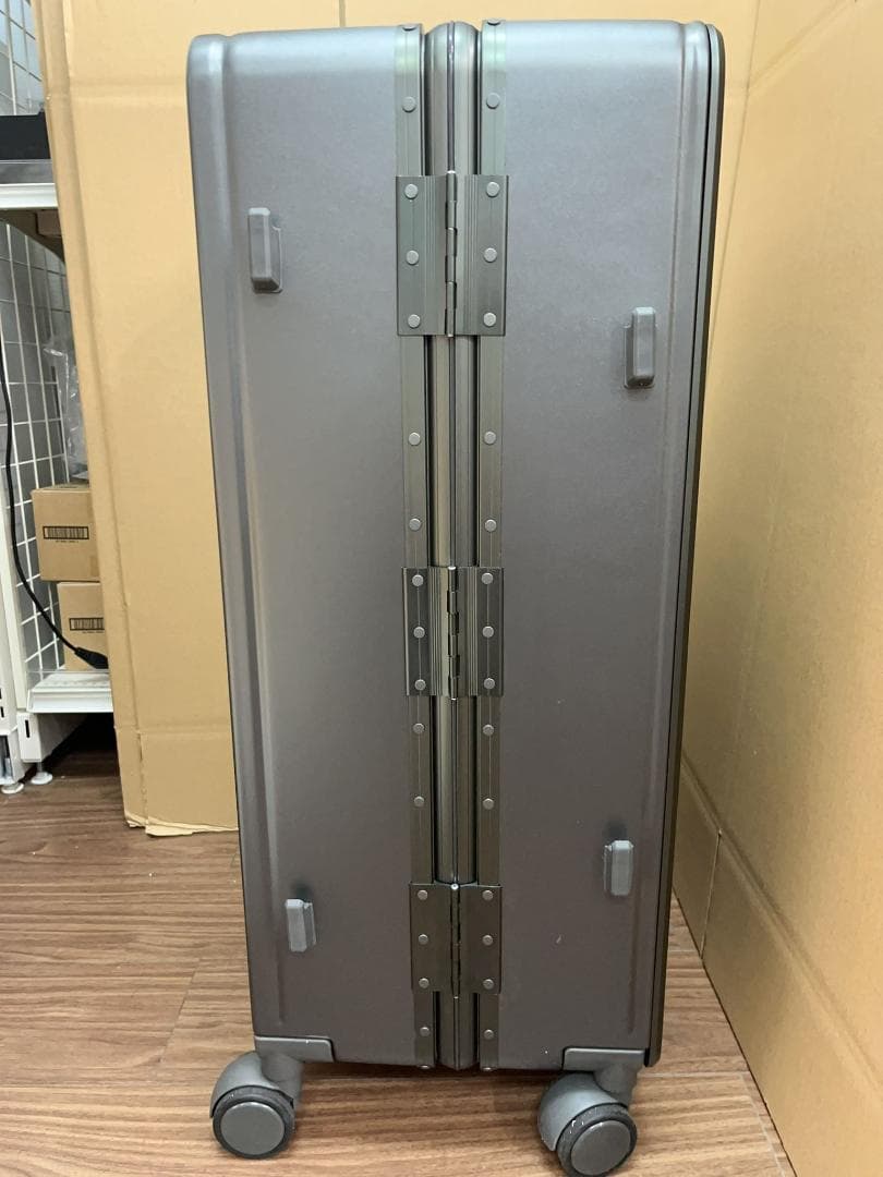 アルミフレーム ブラック色 28インチ スーツケース 軽量