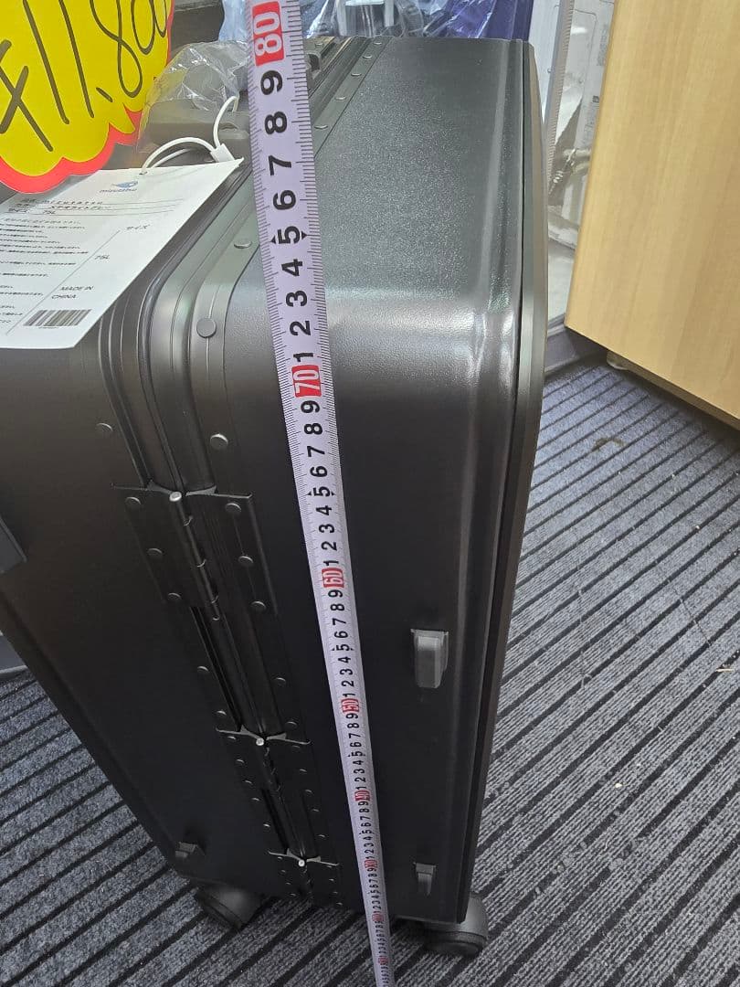 アルミフレーム ブラック色 28インチ スーツケース 軽量