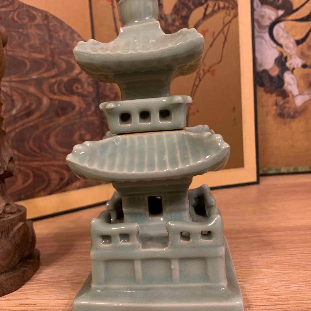 アンティーク　観音様と塔 守護仏 縁起置物