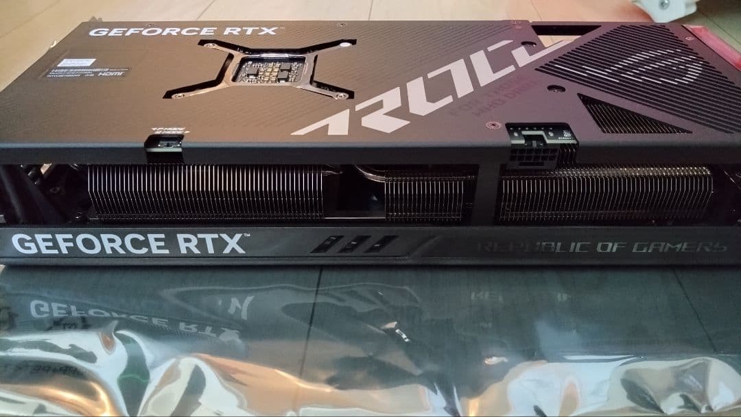 グラフィックボード・グラボ・ビデオカード ROG STRIX GAMING GeForce RTX 4070 SUPER