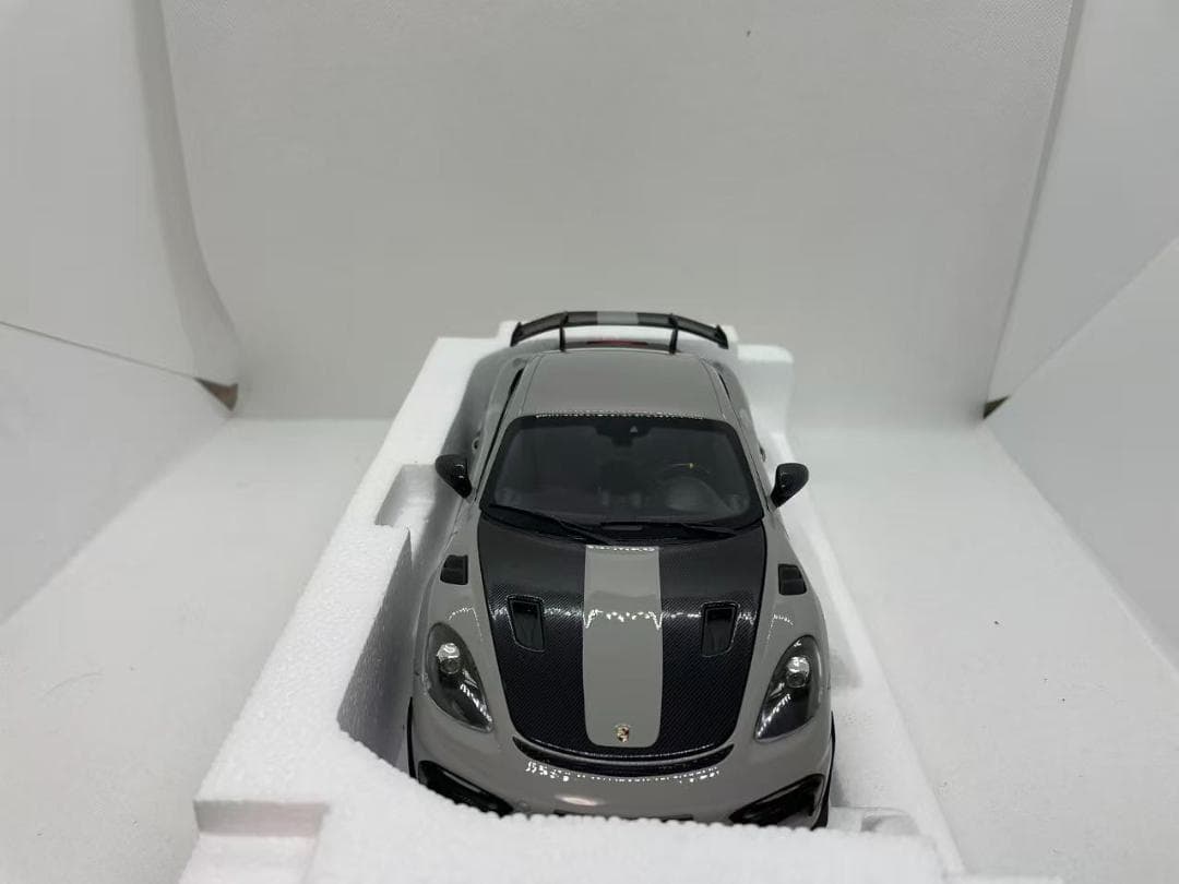 304-051 ノレブ 1/18 ポルシェ Cayman GT4 RS 2023