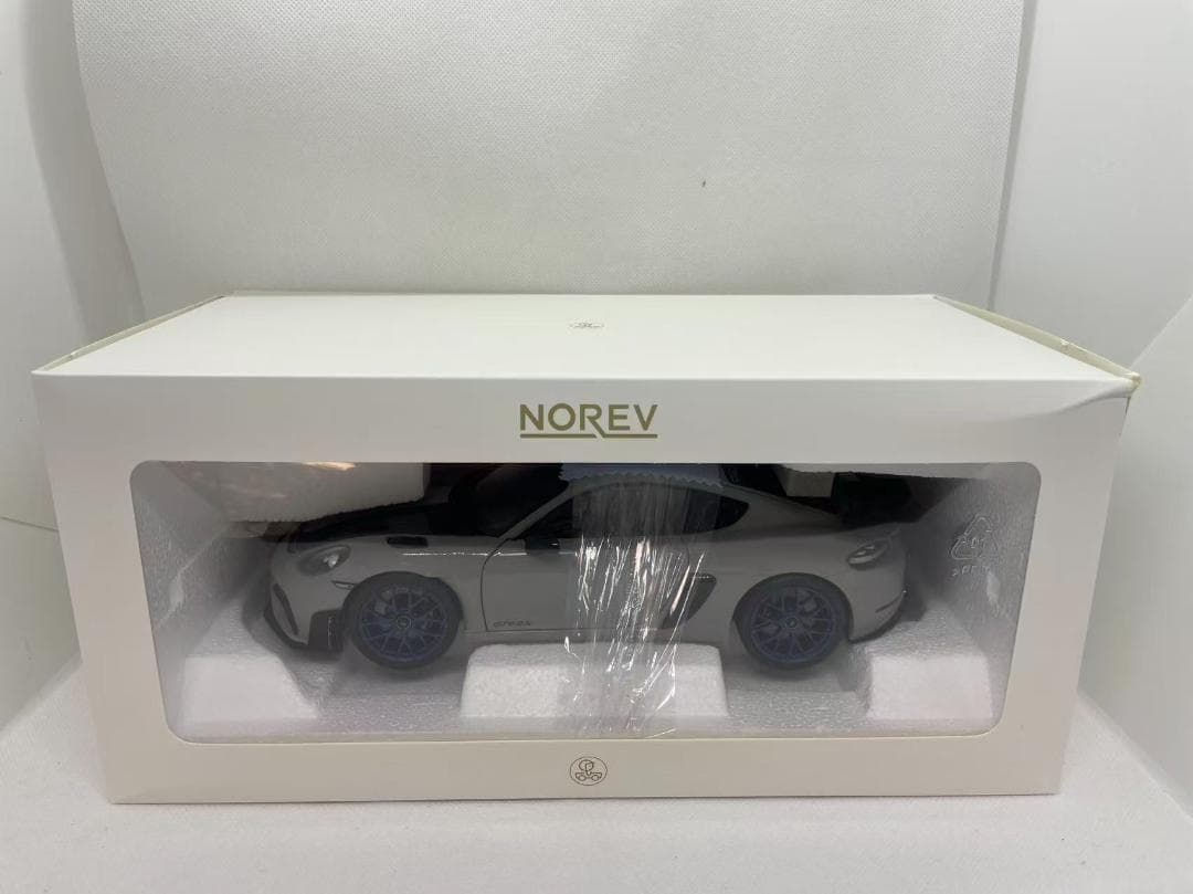 304-051 ノレブ 1/18 ポルシェ Cayman GT4 RS 2023