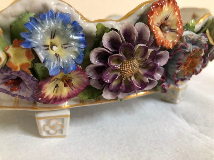 花弁装飾透かし鉢　 Von schierholz