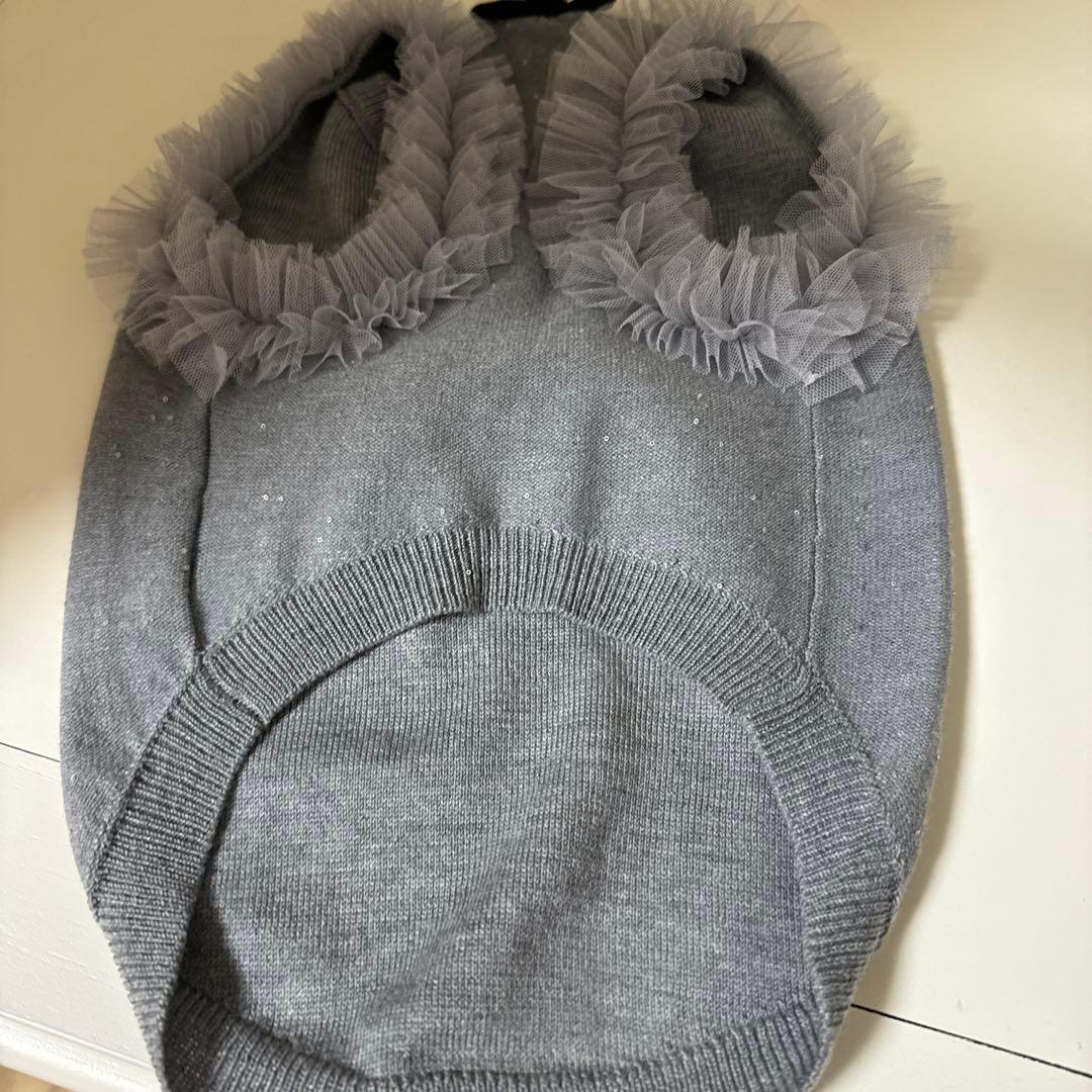 犬服 グレー チェリー刺繍 フリル付き