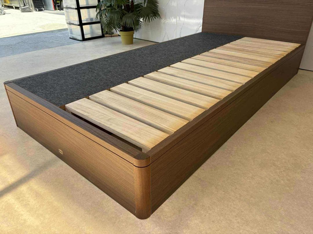 【SIMMONS】シングルベッドフレーム（100×200cm）