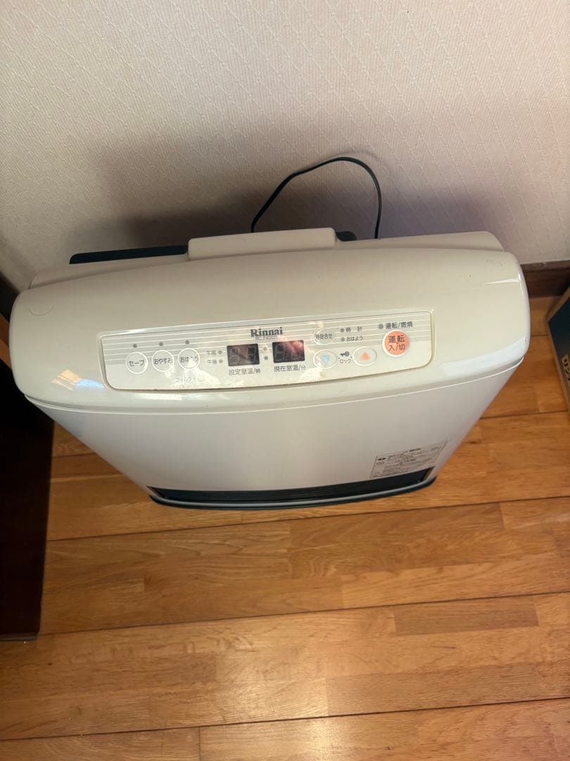 ほぼ未使用　Rinnai ガスファンヒーター RC-F4002E