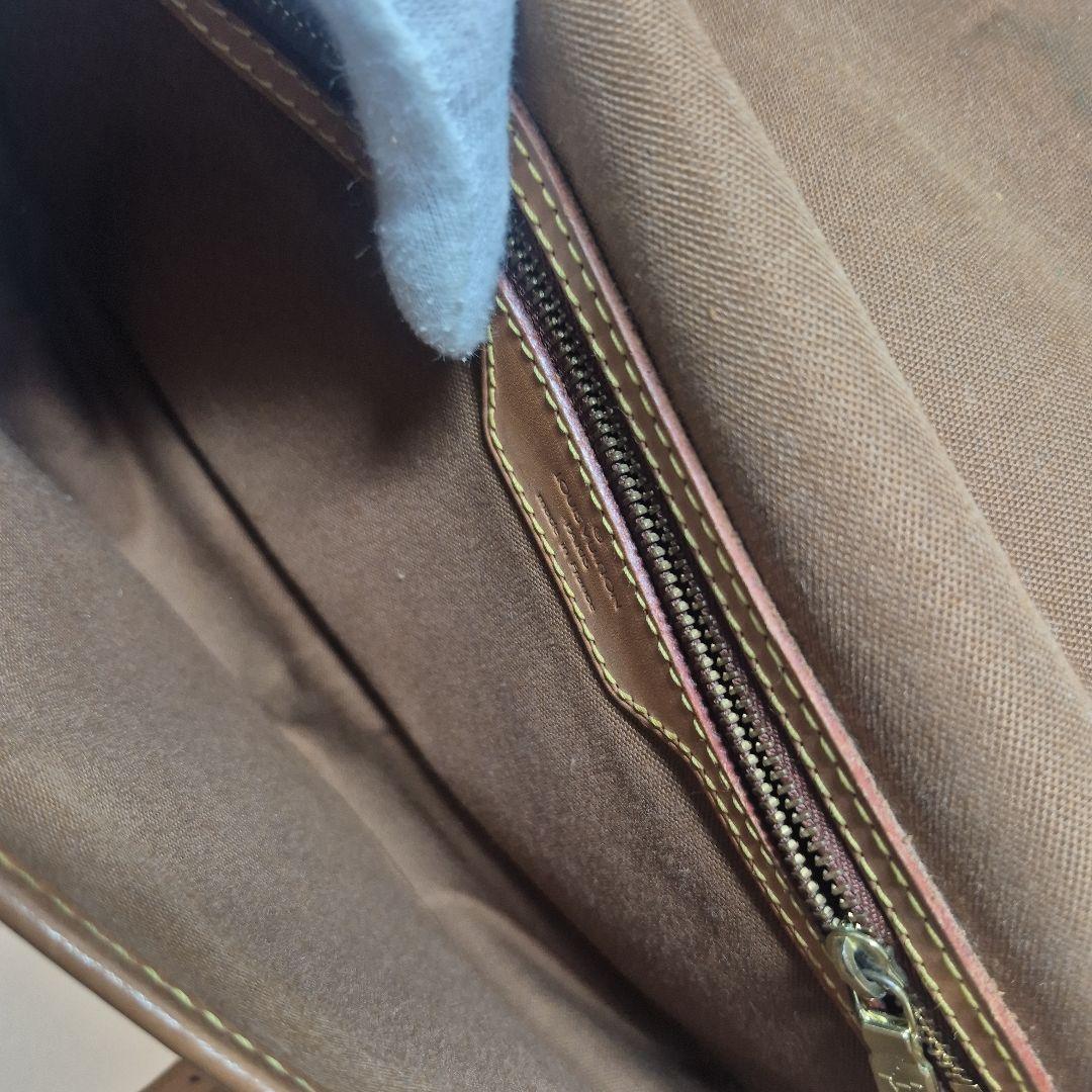 希少　廃盤　ヴィトン　モノグラム　ソローニュ　M42250