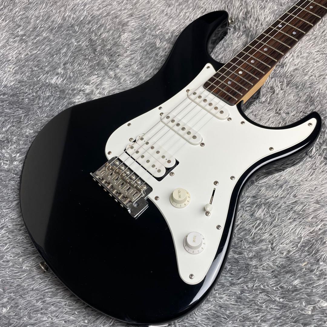 ギター YAMAHA Pacifica PAC012