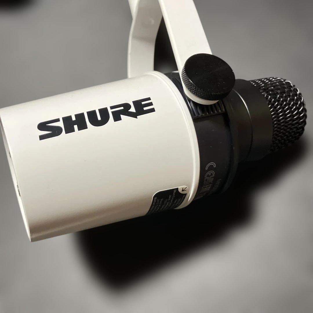 M251214★SHURE MV7+ポッドキャストマイクロホン