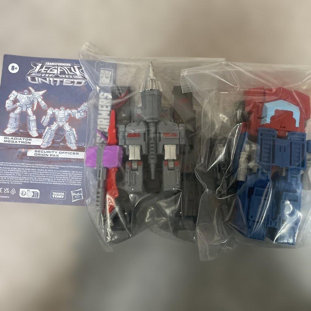 トランスフォーマー オライオンパックス & グラディエーターメガトロン
