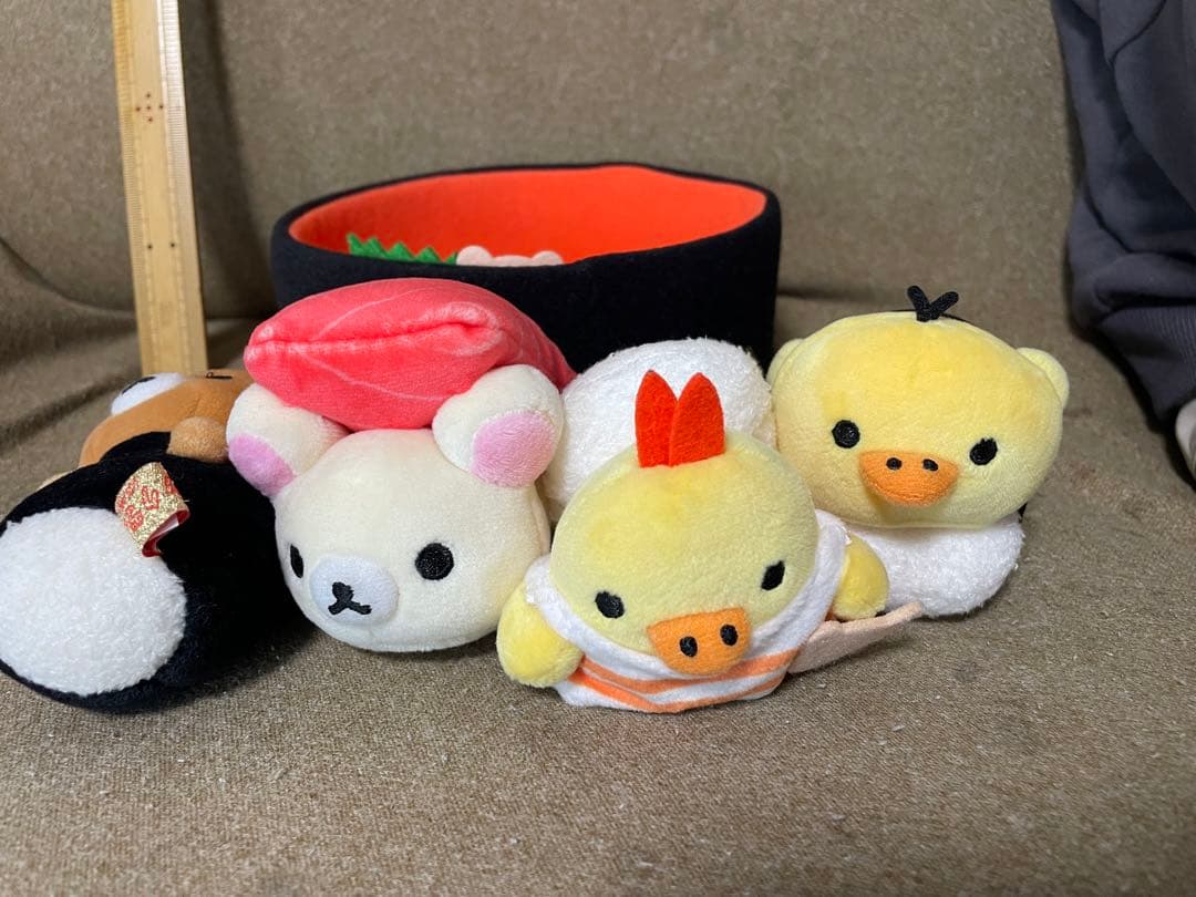 リラックマ 寿司桶ぬいぐるみ　かわいい　お寿司　マグロ　サーモン　キイロイトリ