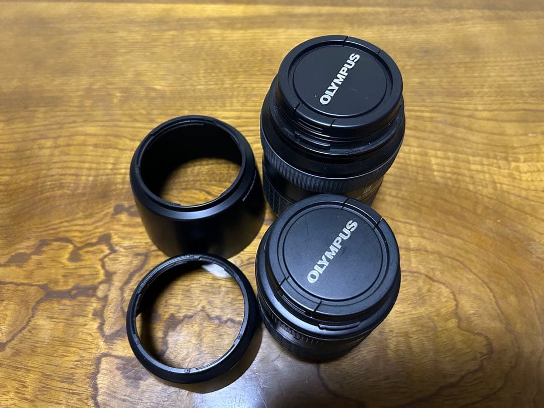 デジタル一眼レフ OLYMPUS E-300 ダブルズームキット（三脚付き）