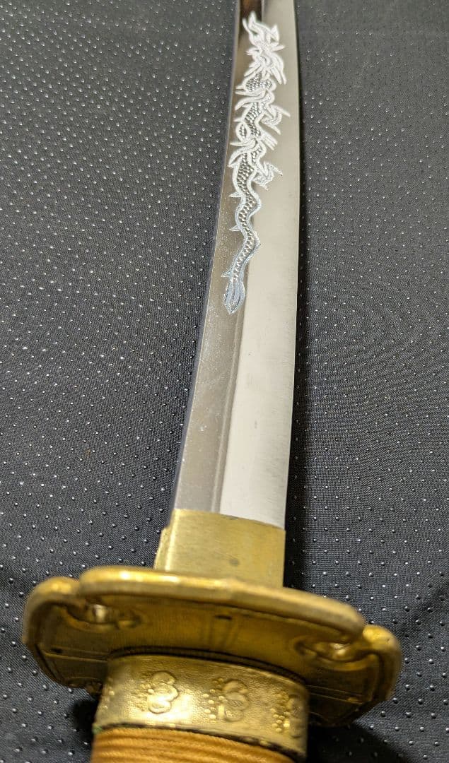 模造刀剣 龍彫刻