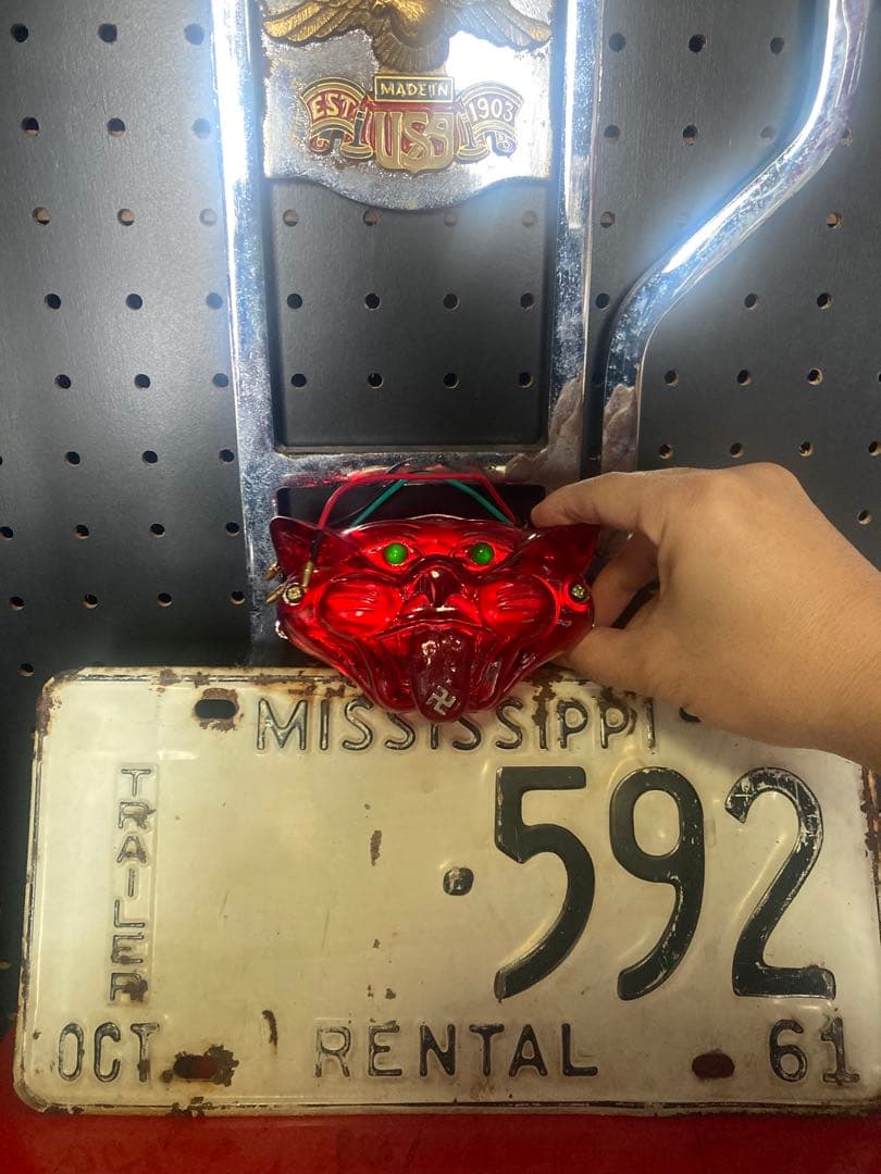 【ベロ出し卍】ネコテールランプ　キャットテールチョッパー　ショベル　SR400