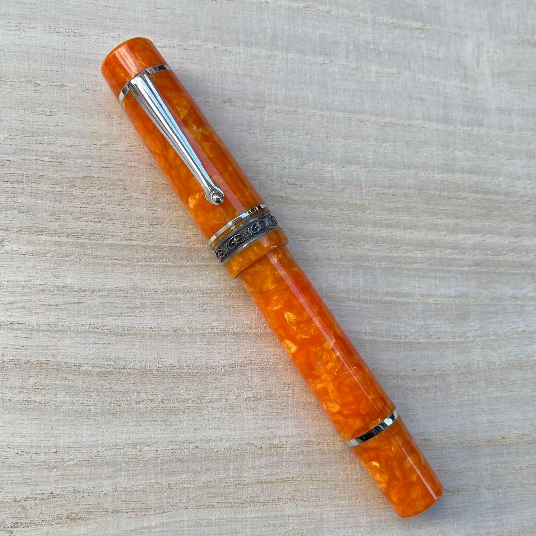 デルタ ドルチェビータ オーロ 14K 万年筆 DELTA