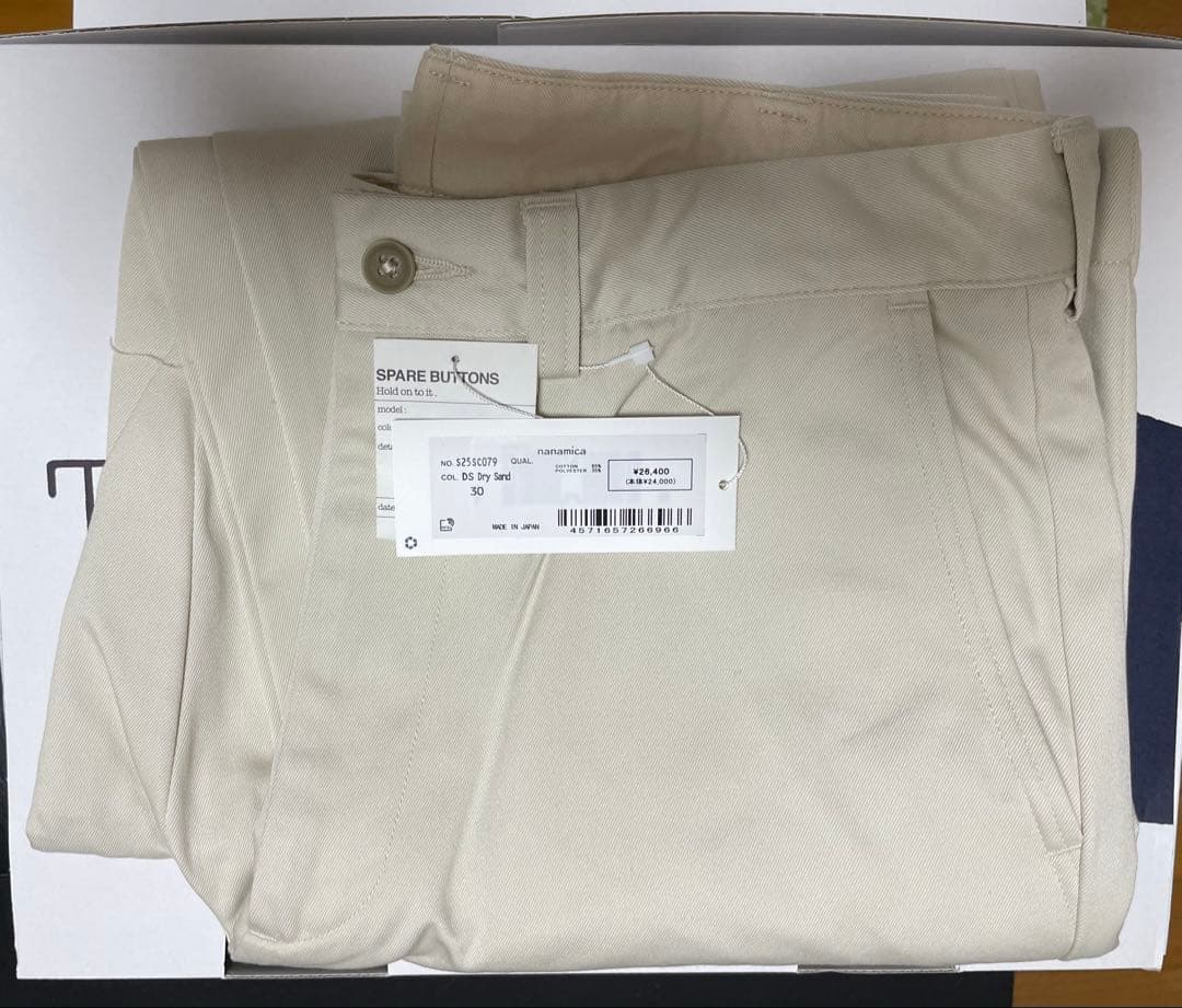 ナナミカ ワイドストレートチノパンツ30インチ　品番S25SC079 色: DS