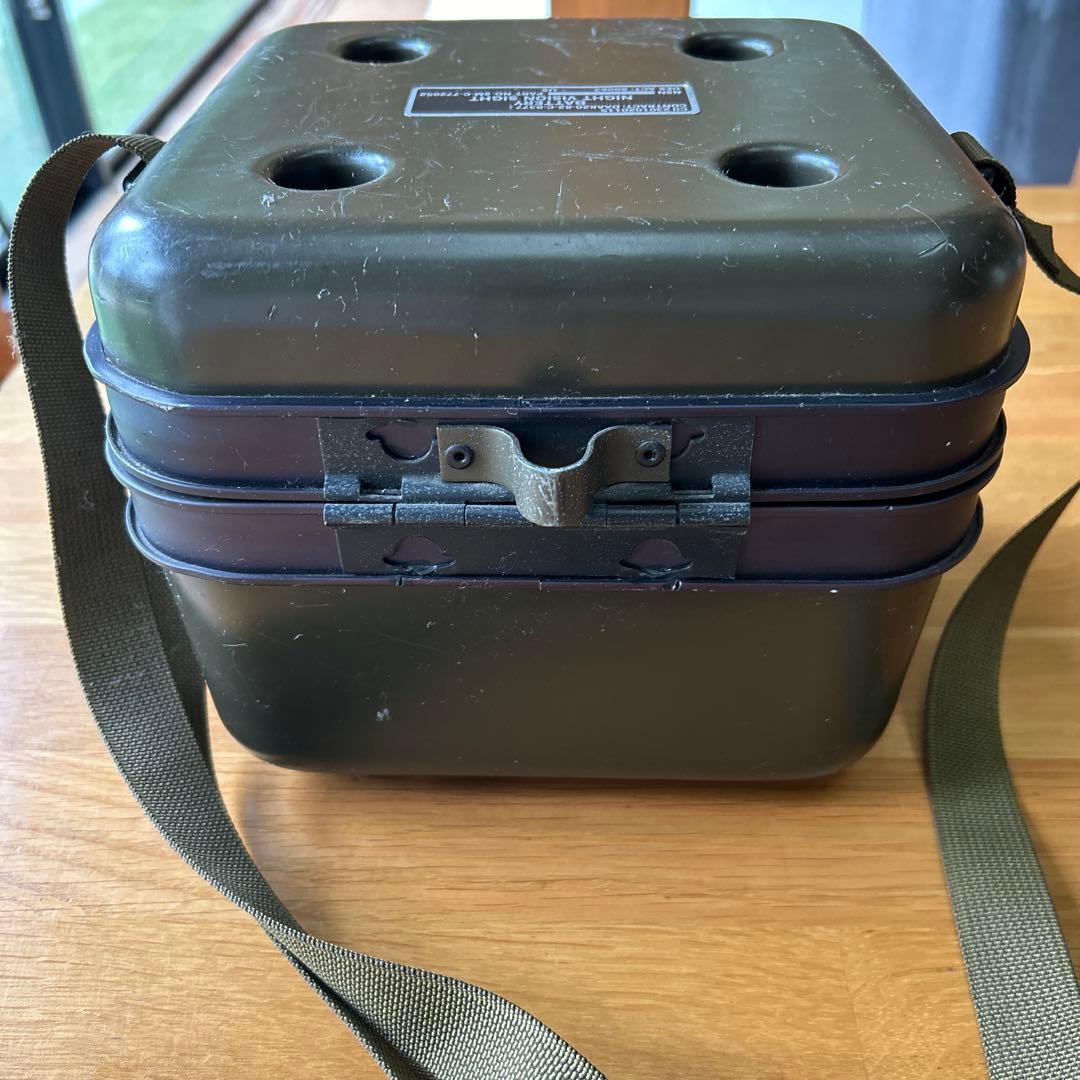 米軍放出品　ミリタリーボックス　ナイトヴィジョン　バッテリーケース
