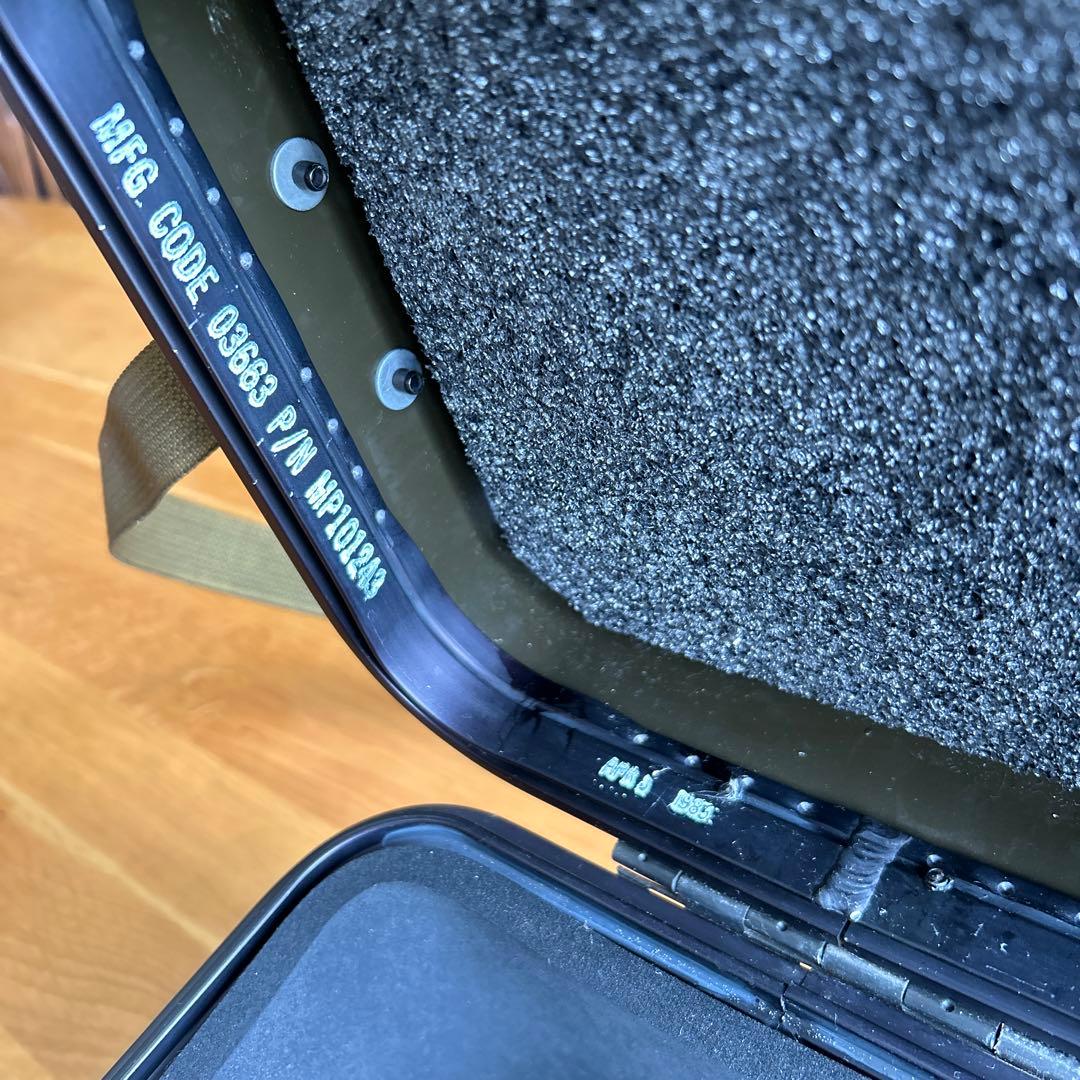 米軍放出品　ミリタリーボックス　ナイトヴィジョン　バッテリーケース