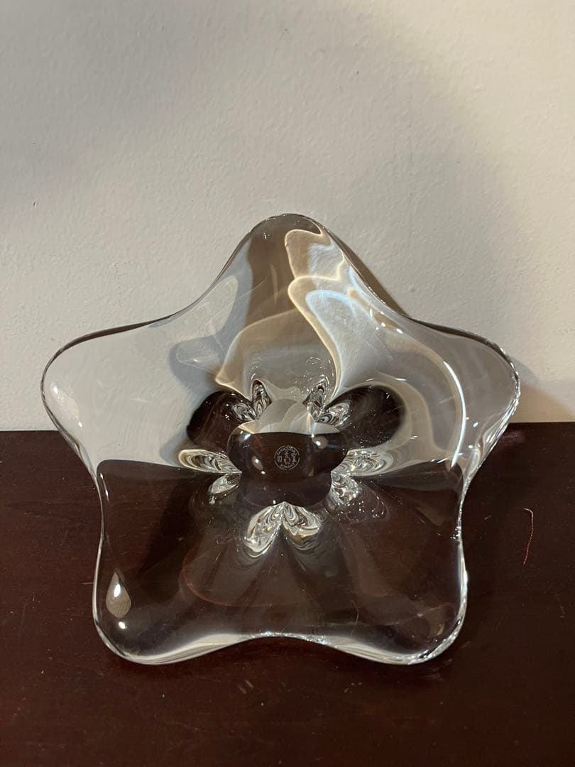 バカラ　クリスタル　透明ガラス　フラワー花型皿