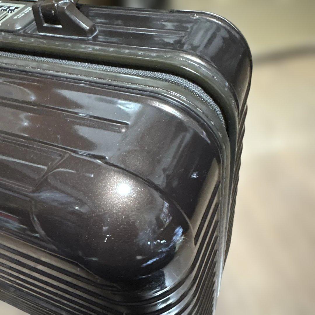 リモワ サルサデラックス4輪 23L 機内持込可　ビジネストローリー　上品な茶色