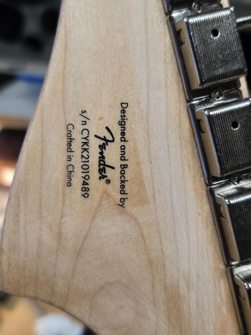 スクワイヤーサイクロン　 レッド 3ピックアップ