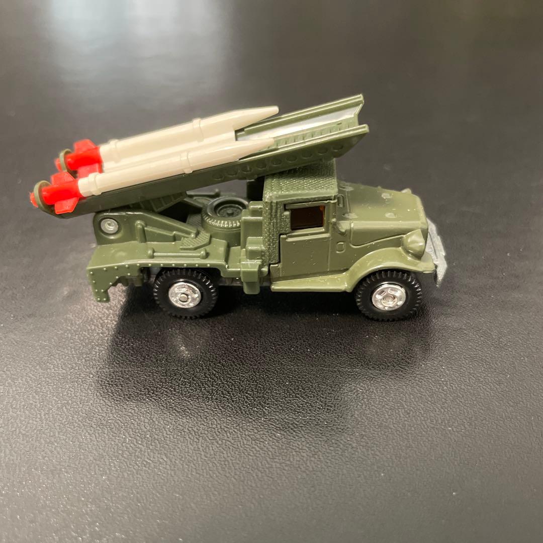 ナ*タ様 トミカ　黒箱　77 トヨタ　自衛隊ロケット車