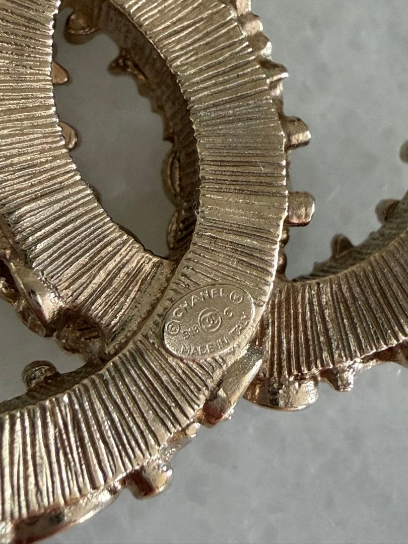 CHANEL ココマーク　シャネルロゴブローチ