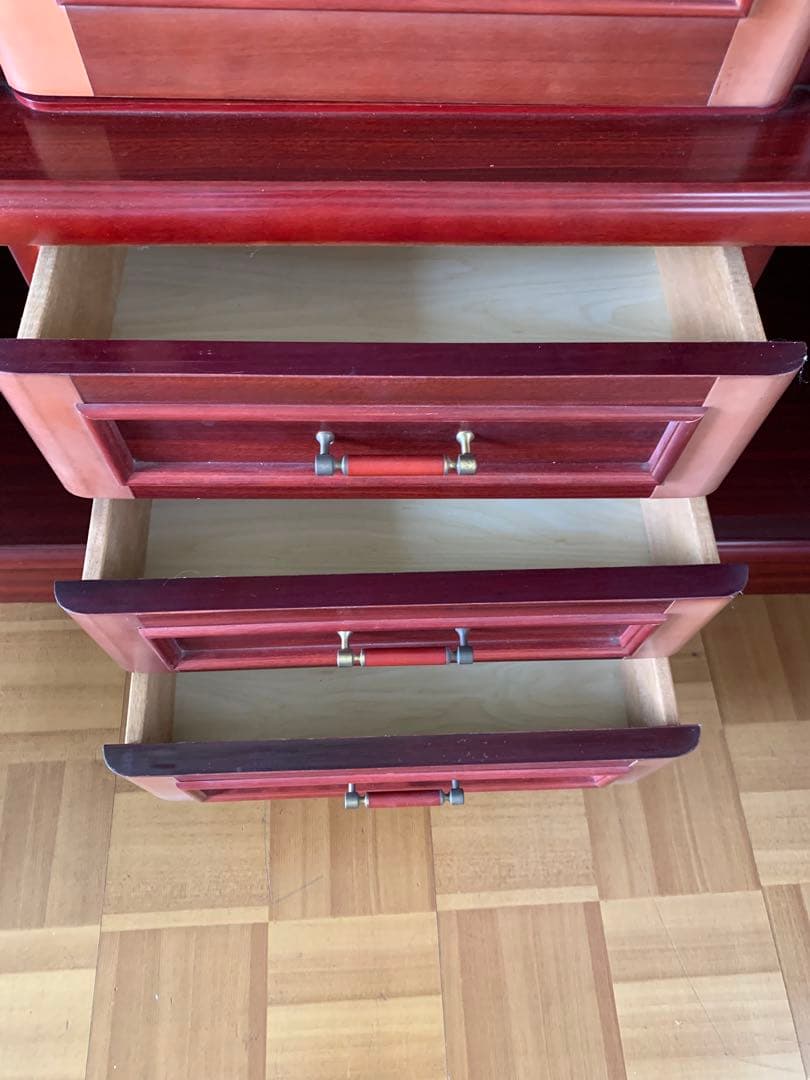 木製キャビネット