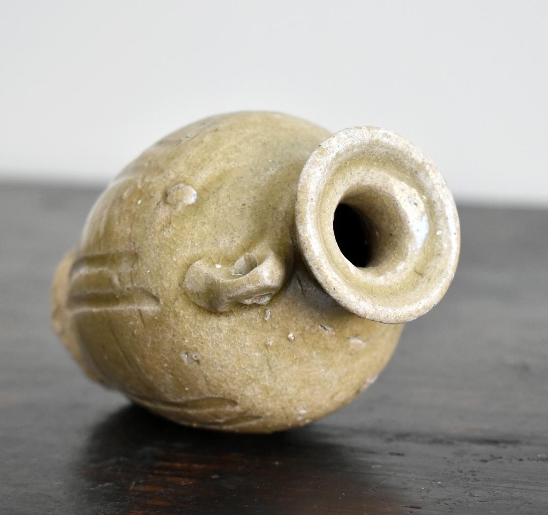 東南アジア ミャンマー （ビルマ）14〜15世紀 青磁盤口双耳瓶