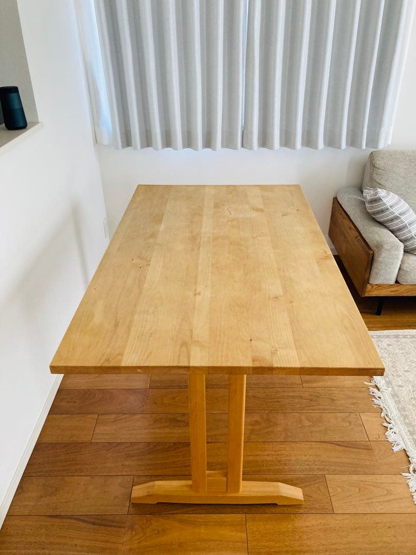 【MOMO NATURALダイニングテーブル】◆幅140センチ◆奥行き83センチ