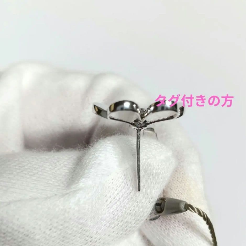 訳あり　ハイクオリティ　三つ葉ピアス　フラワーピアス　ホワイトゴールドカラー