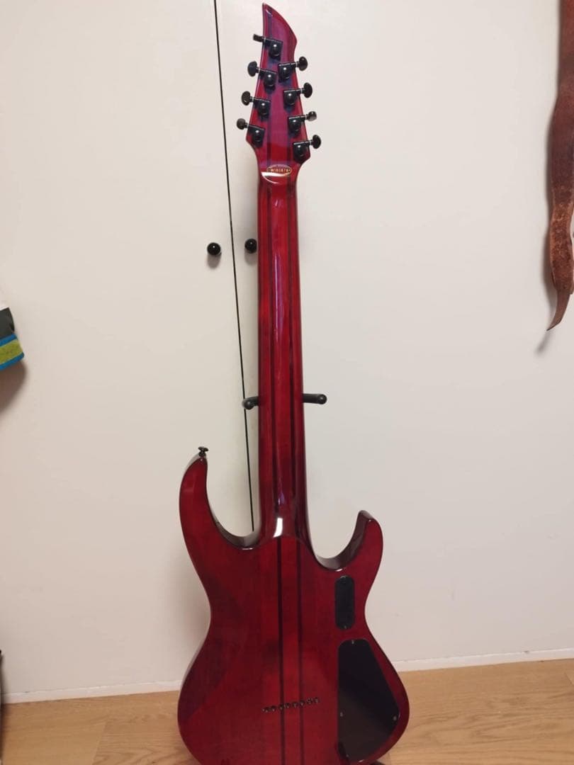 ひ*な様 8弦　レッドエレキギター スルーネック　レフティー