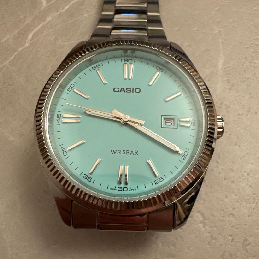 美品　CASIO 腕時計 ティファニーブルー