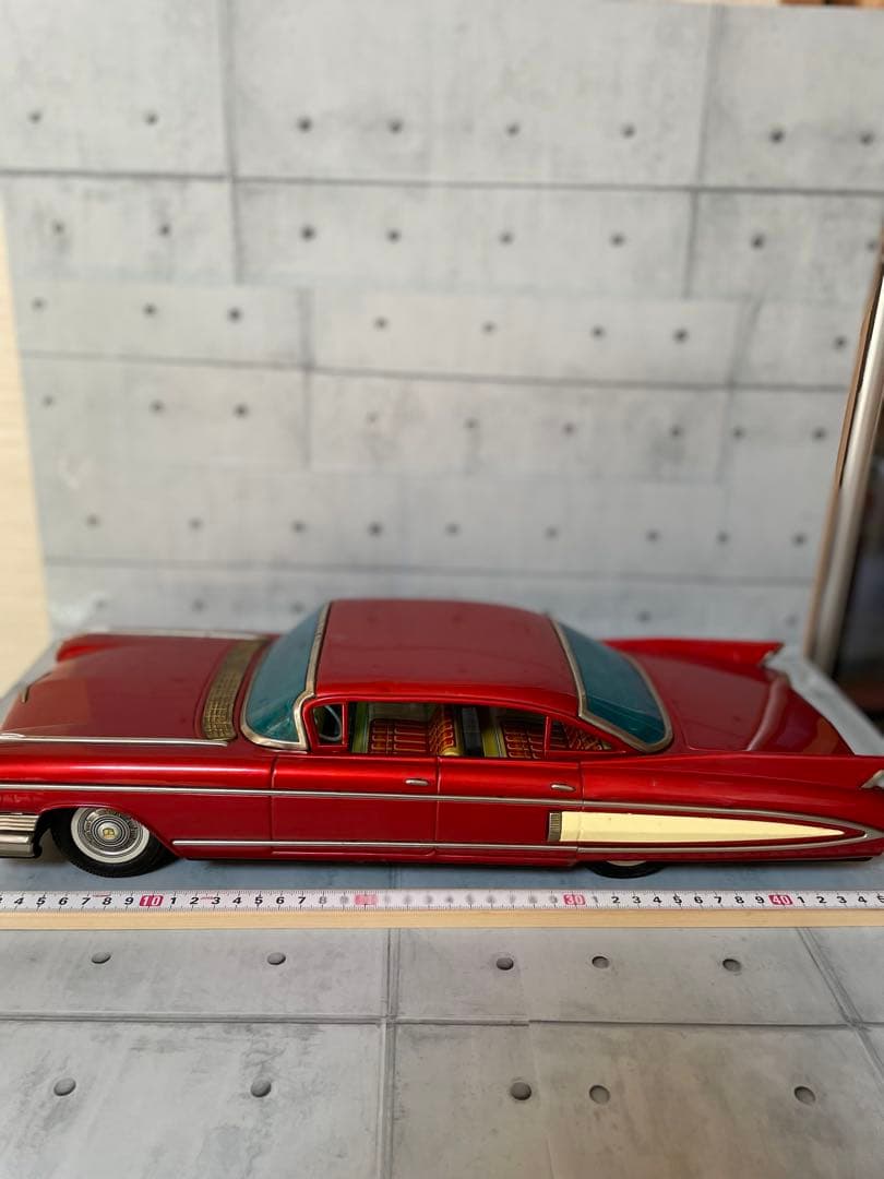 ヨネザワ　1960年代ブリキ大型キャデラック赤・黒2台460mm