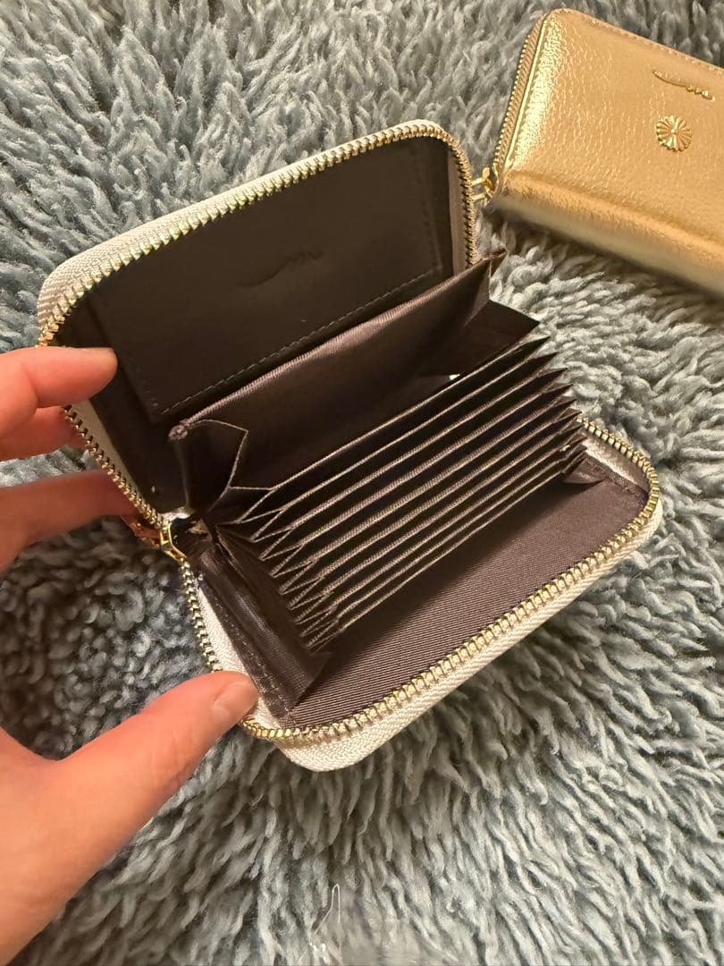 【新品未使用】菊の御紋入り　財布　牛皮使用　金　銀　カードケース小銭入れ