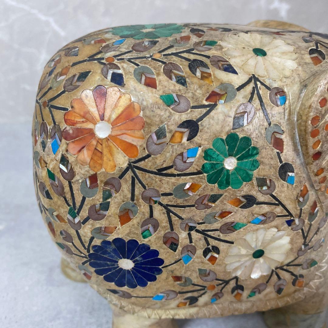 インド工芸品　天然石　花柄　象の置物　大中小3点　縁起物