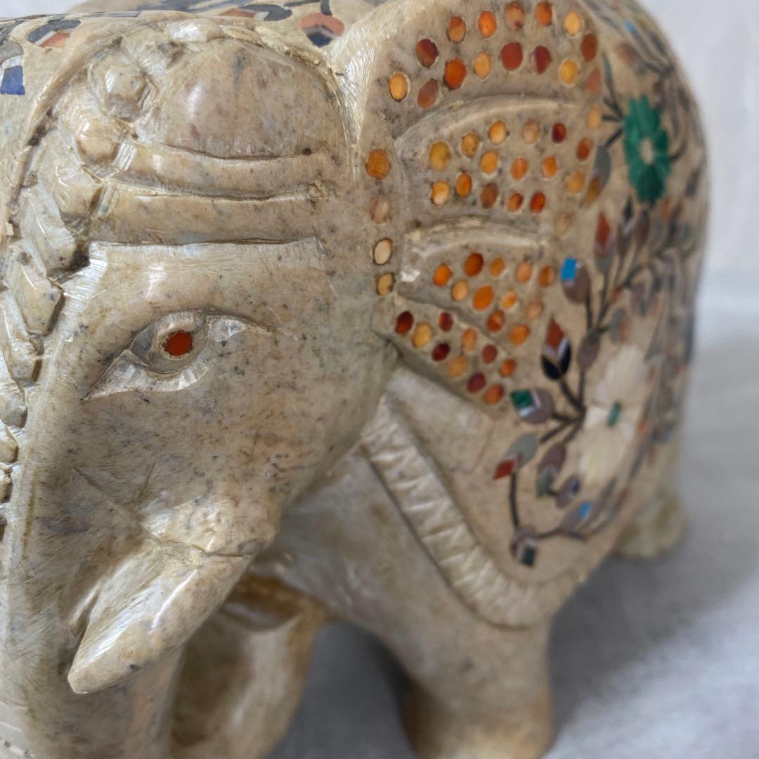 インド工芸品　天然石　花柄　象の置物　大中小3点　縁起物