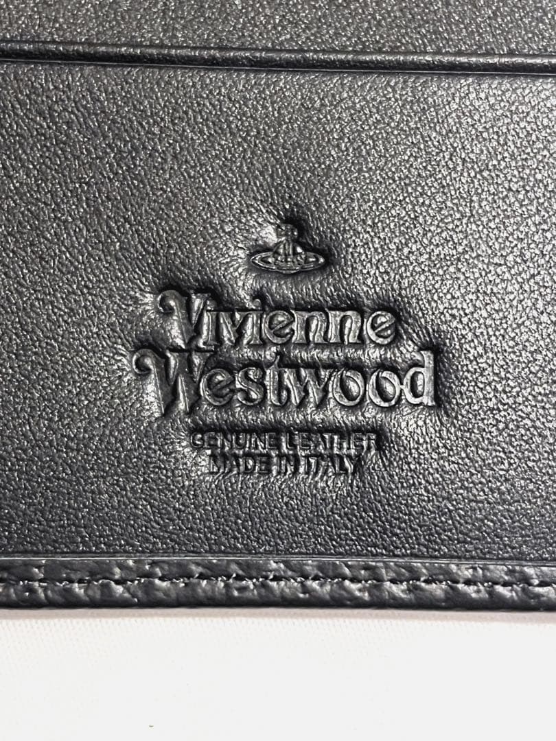 【新品未使用】Vivienne Westwood 二つ折り財布 ブラック 大人気