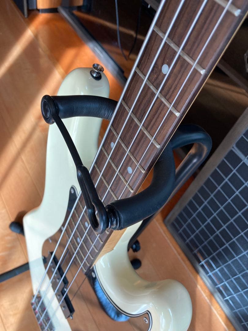 SELDER エレキベース ホワイト ギターケース・アンプ付き