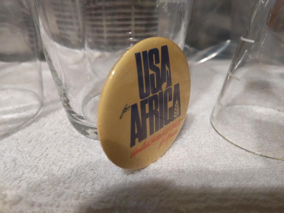 非売品★1985年★USA FOR AFRICA ピンバッジ マイケルジャクソン