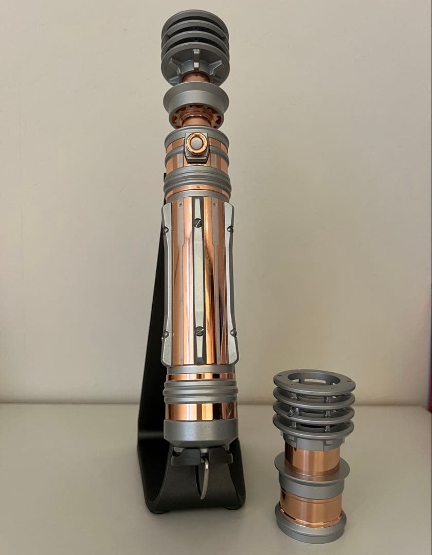 スターウォーズ フォースFXライトセーバー　レイア・オーガナ ブラックシリーズ