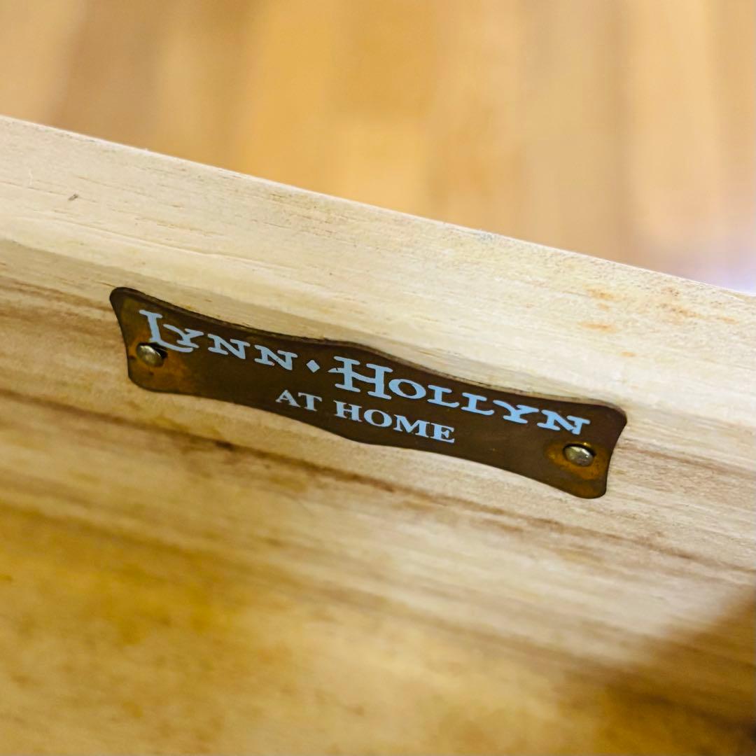 LYNN HOLLYN リンホーリンドレッサー 台　送料込み